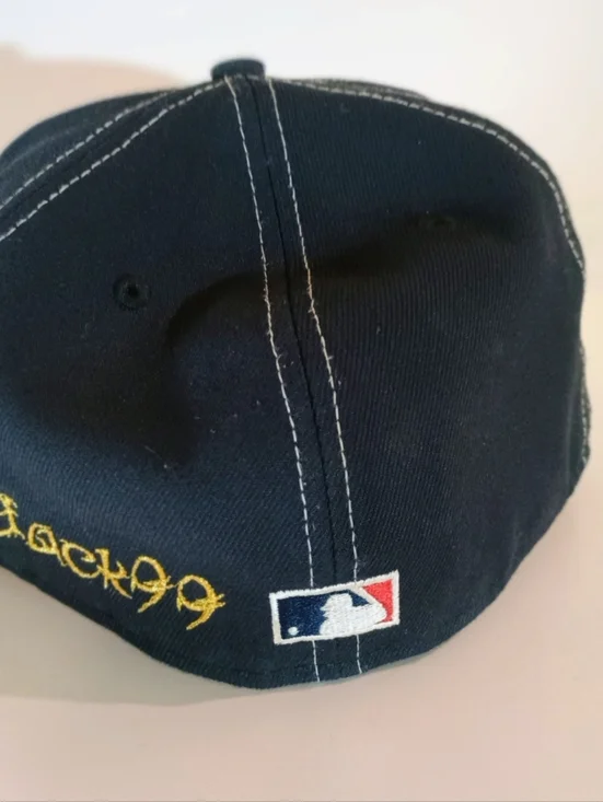 Cooperstown Y2k 90s Style Yankees Script Logo Baseball Cap - Navy with Gold Trim - Picture 3 of 5